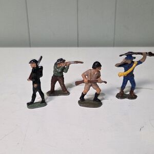 Vintage Toy Soldier Figurines Set